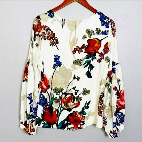 Express Keyhole floral size S bubble sleeves long Ivory EUC - Picture 2 of 7